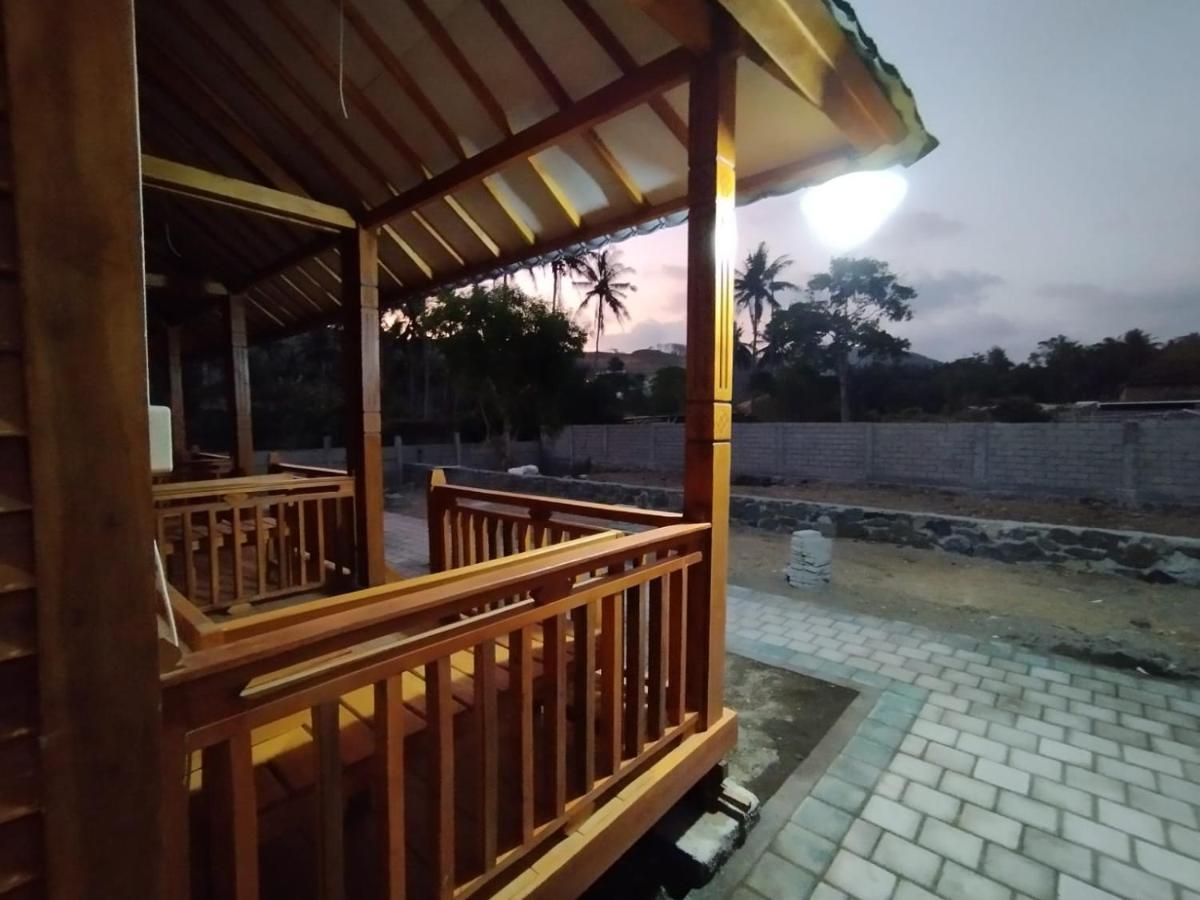 Mandalika Queen Hostel Kuta  외부 사진